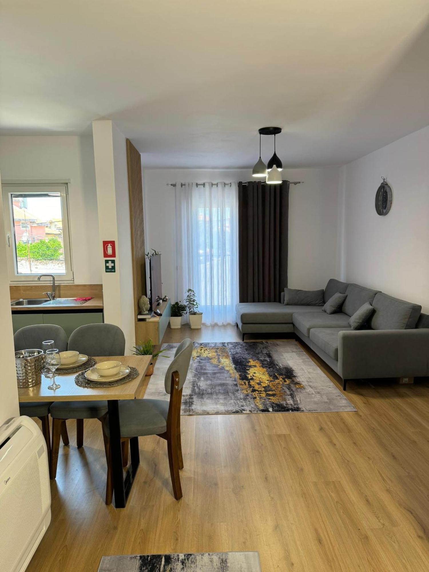 Apartment In City Center Shkoder Luaran gambar